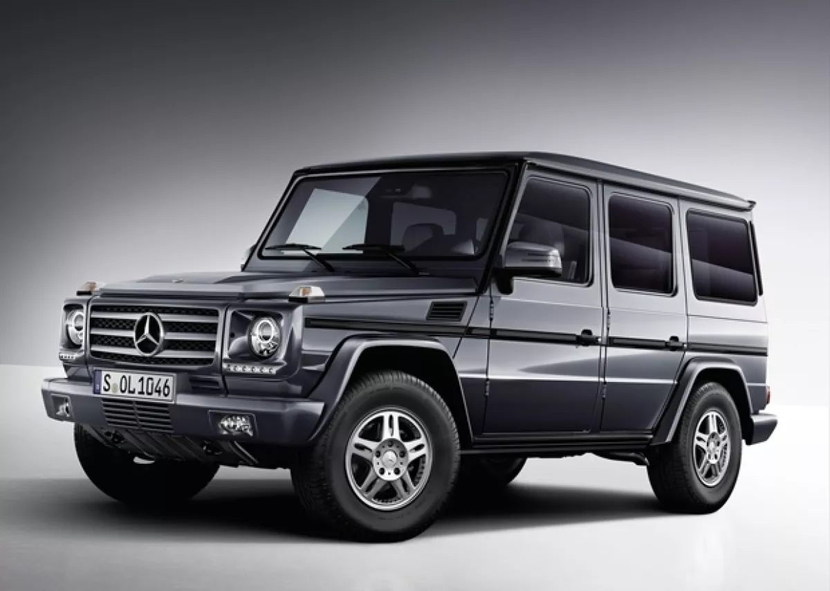 Ésta es la camioneta Mercedes que la joven obtuvo por su cumpleaños número 16.