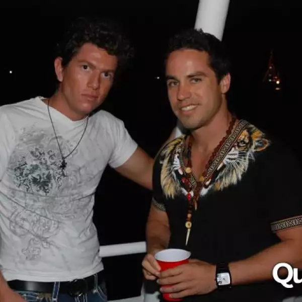 Fiesta en yate de Marcos Constandse