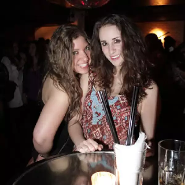 Fer Albruk,Elsa Guakil