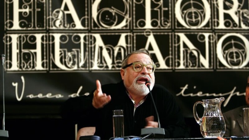 savater da una charla