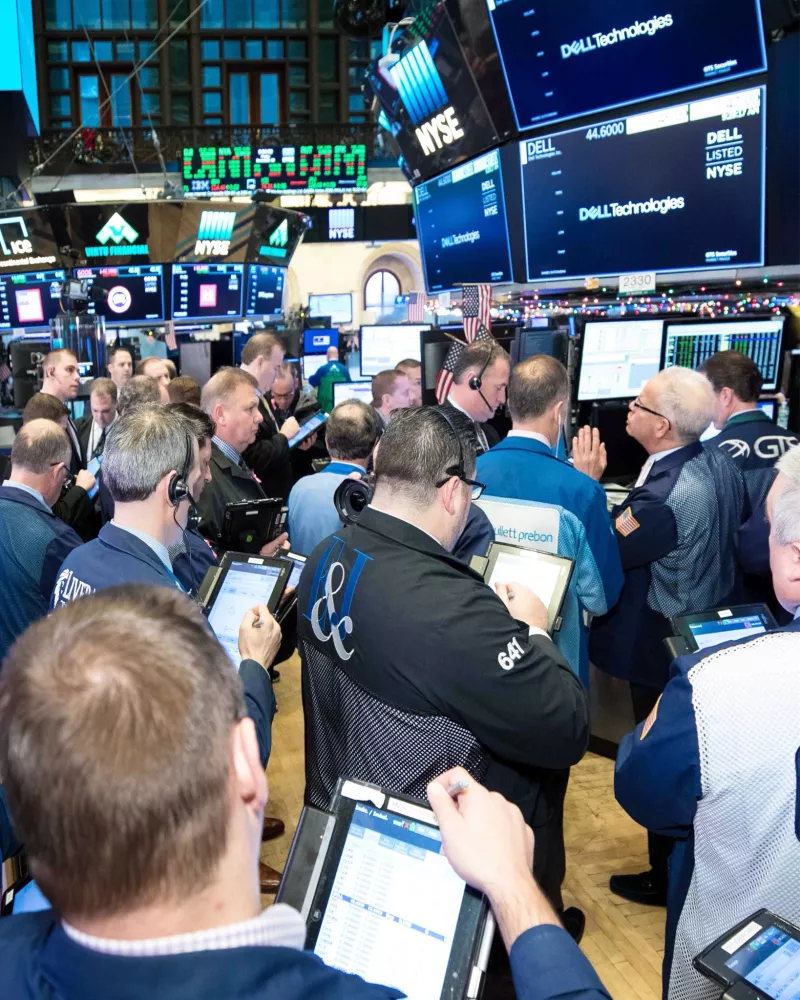 Dell regresa a los mercados