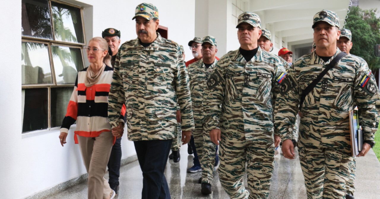 Maduro anuncia despliegue militar en Venezuela en medio de mayor presencia de EU en el Caribe