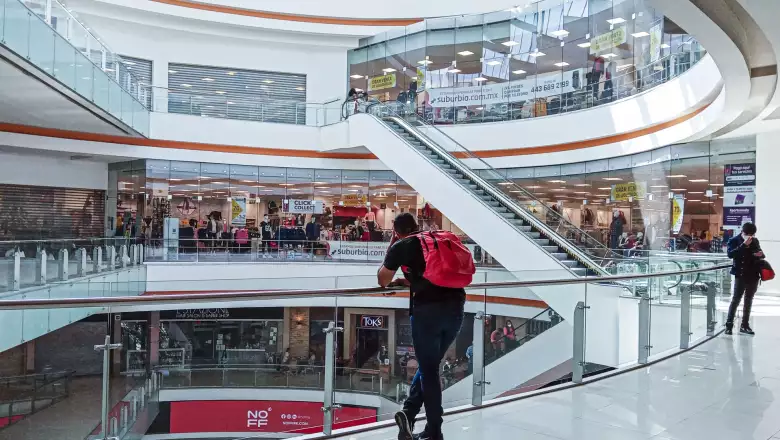 Negocios no esenciales volverán a abrir sus puertas dentro de las plazas comerciales apartir de mañana en un horario de martes a domingo durante las 24 horas del día.