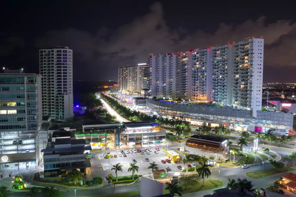 Las americas, malecón en Cancún