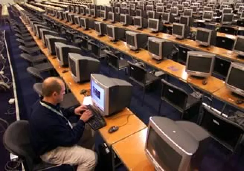 El acceso desde cualquier lugar será una de las ventajas que las empresas darán a sus empleados en 2010. (Foto: Archivo)