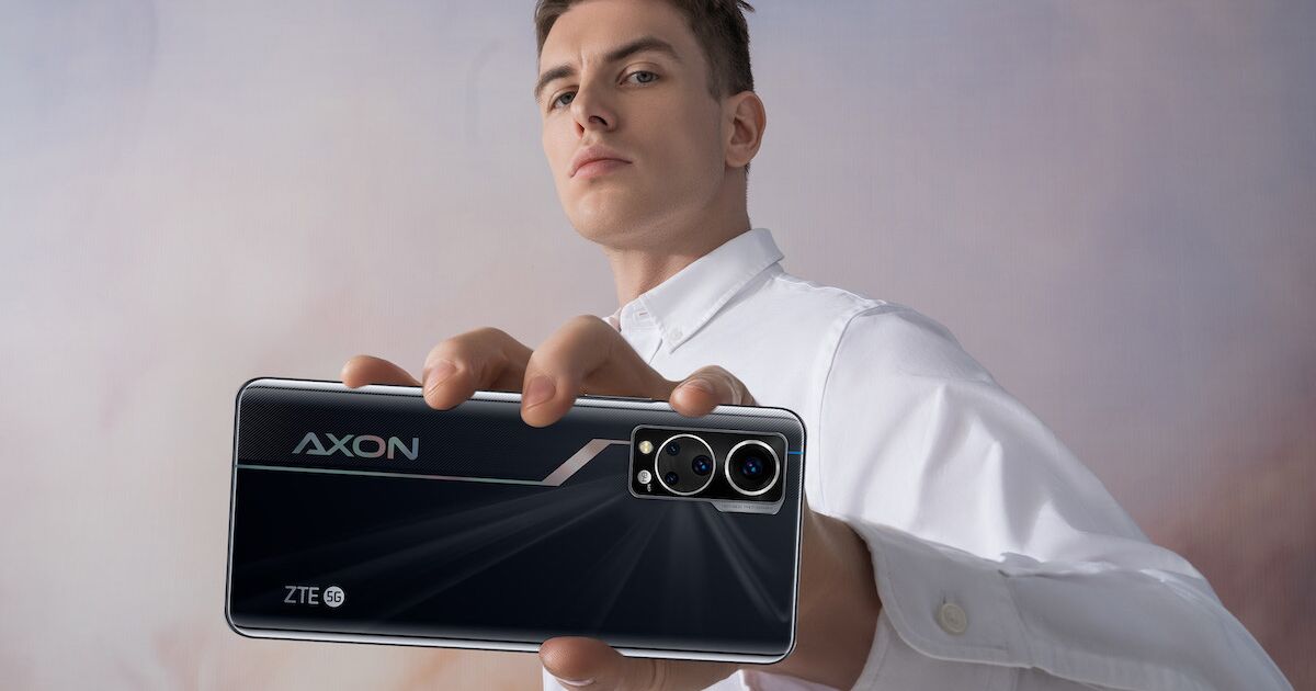 Surprise yourself with the innovation of this smartphone