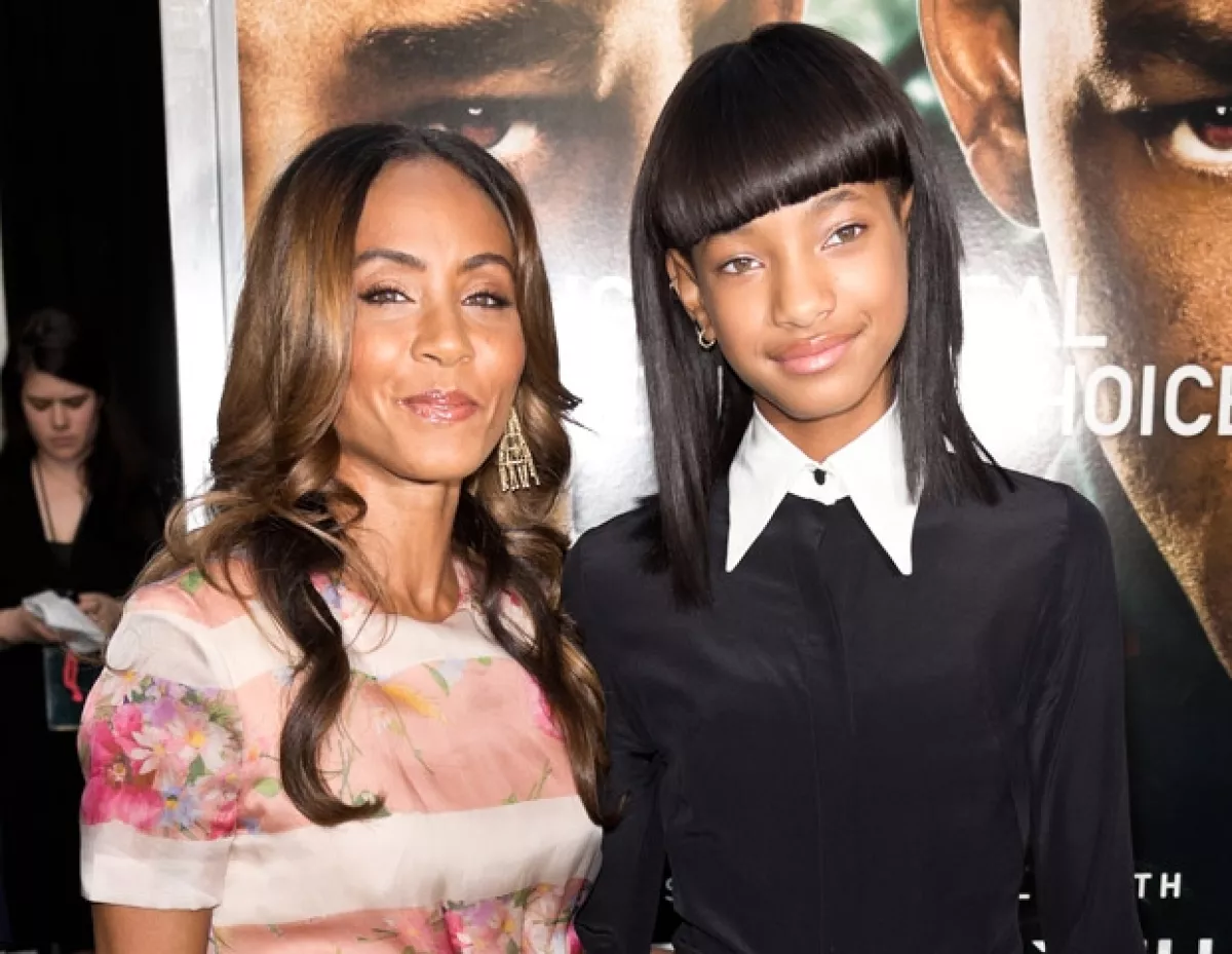 El parecido de Willow con su papá, Will, es impresionante.