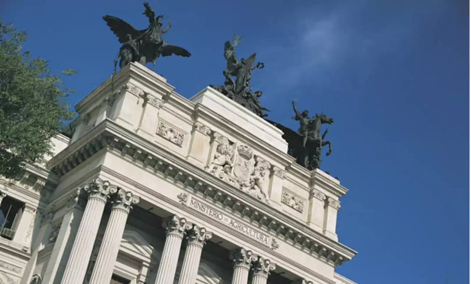 Este edificio, creado en el siglo XIX, pertenece al Ministerio de Agricultura.