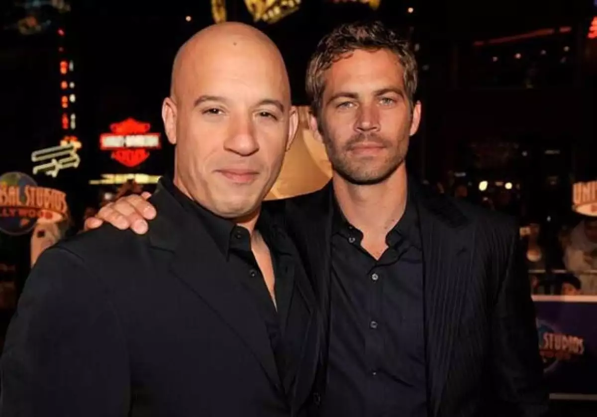 Vin Diesel compartió un emotivo mensaje tras la muerte de Paul Walkr, a quien llamó su hermano.