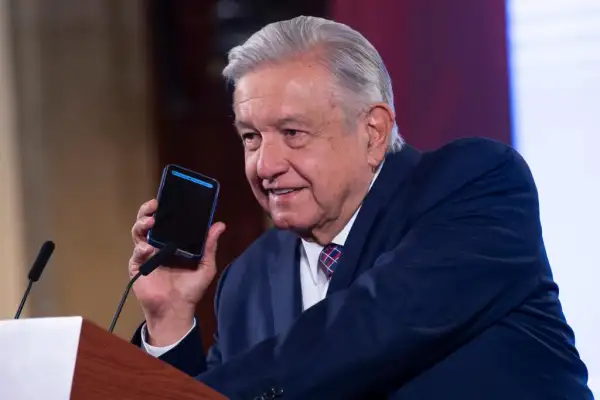AMLO-llamada