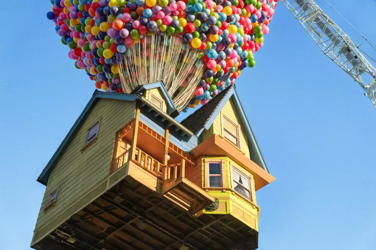 Airbnb recrea la casa flotante de 'Up', la icónica película de Disney