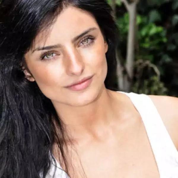 El mejor piropo que le han dicho es `Tanta carne y yo chimuelo´.