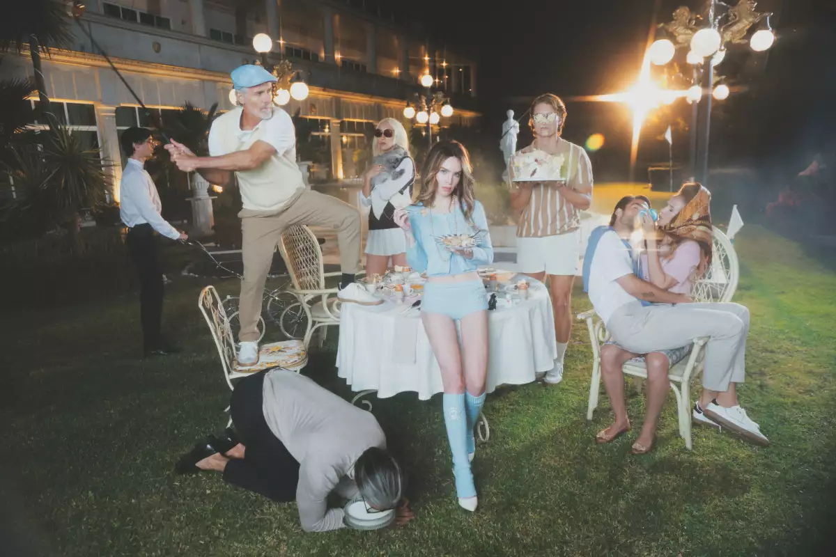 Belinda en su video de ‘Heterocromía’