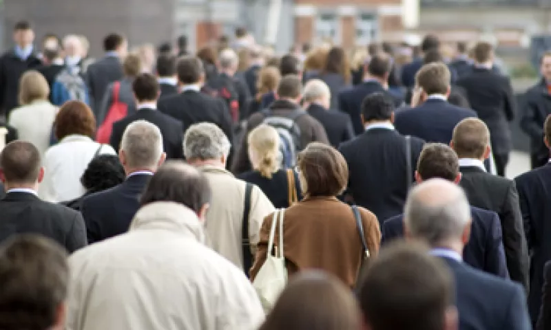 Las reducciones podrían obligar a dar licencias obligatorias a empleados federales en todos los sectores. (Foto: Getty Images)