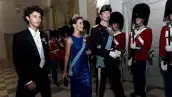 Príncipe Joaquín de Dinamarca con su esposa, la princesa Marie, y su hijo mayor, el príncipe Nikolai