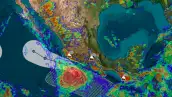 Imagen satelital que muestra al huracán Polo frente a las costas de México y su extensa circulación nubosa sobre el océano Pacífico.