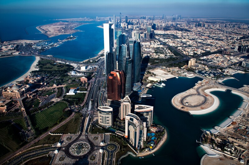 Todo Lo Que Puedes Hacer En Las Aguas De Abu Dabi Tendencias