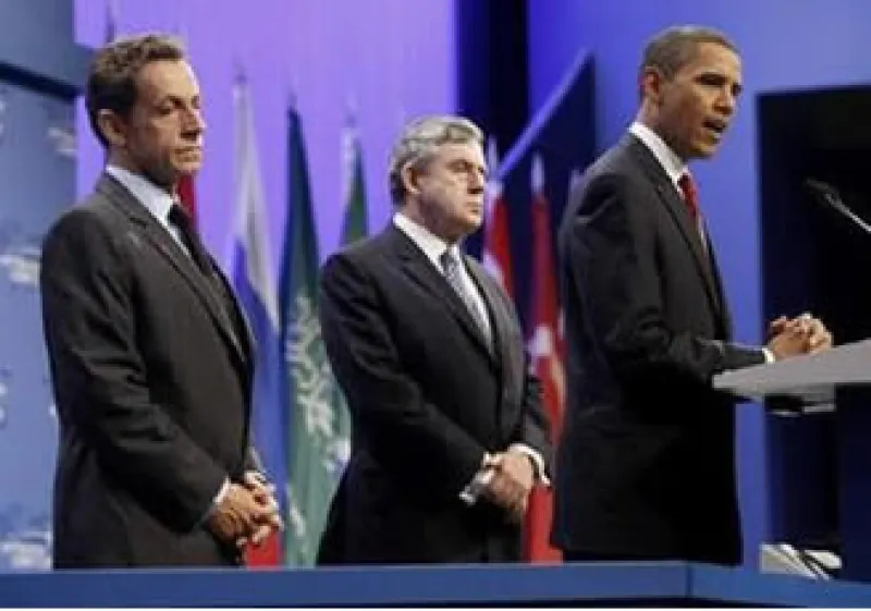 En una aparición conjunta de los mandatarios de Francia, Nicolas Sarkozy; de EU, Barak Obama y del Primer ministro británico Gordon Brown; el presidente estadounidese criticó los planes nucleares de Irán.  (Foto: Reuters)