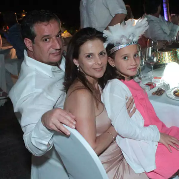 Sophia Viñas y Bruno Dotson