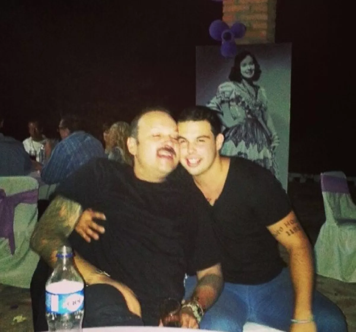Pepe Aguilar y su hijo Emiliano. 
