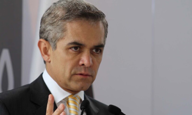 "Si nos es porque me pude ver un poquito la herida no estaría muy convencido de que me intervinieron", comentó Mancera. (Foto: Notimex )
