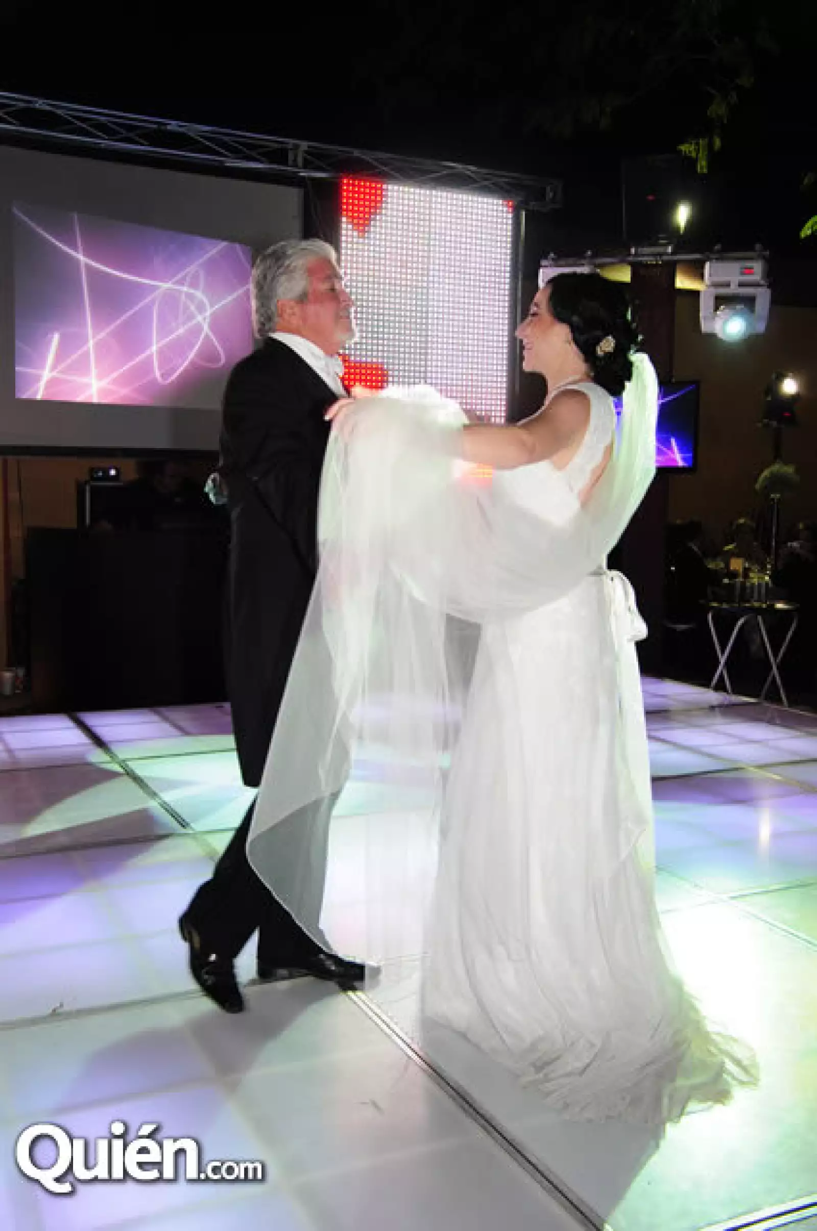 Francisco Domene,Isa Domene