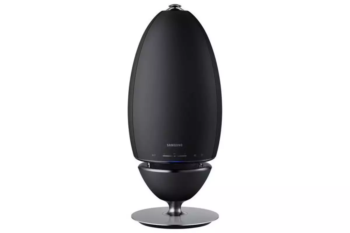 La bocina mezcla estilo y calidad de audio.