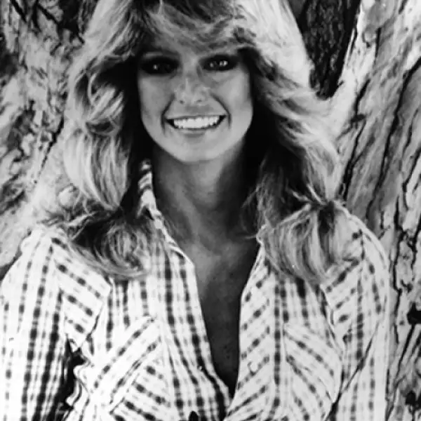 La actriz de origen texano se hizo famosa a los 29 años por su papel como la investigadora Jill Munroe en la serie de televisión Los Ángeles de Charlie, en 1976.