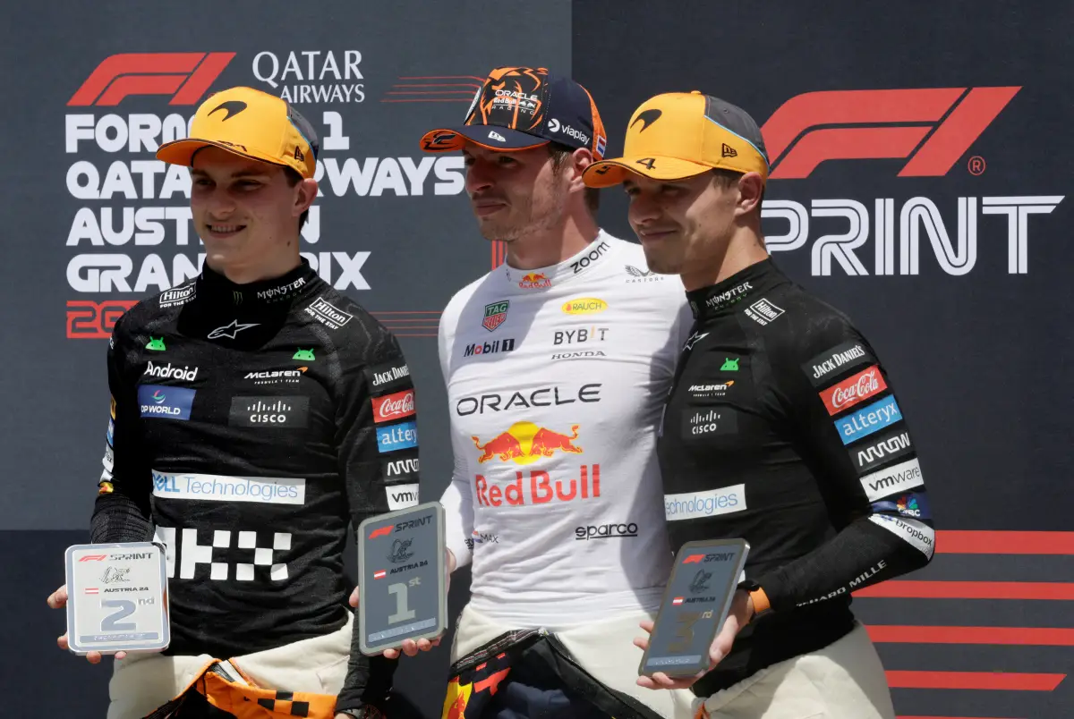 McLaren ve oportunidad por título de constructores ante mal momento de 'Checo'
