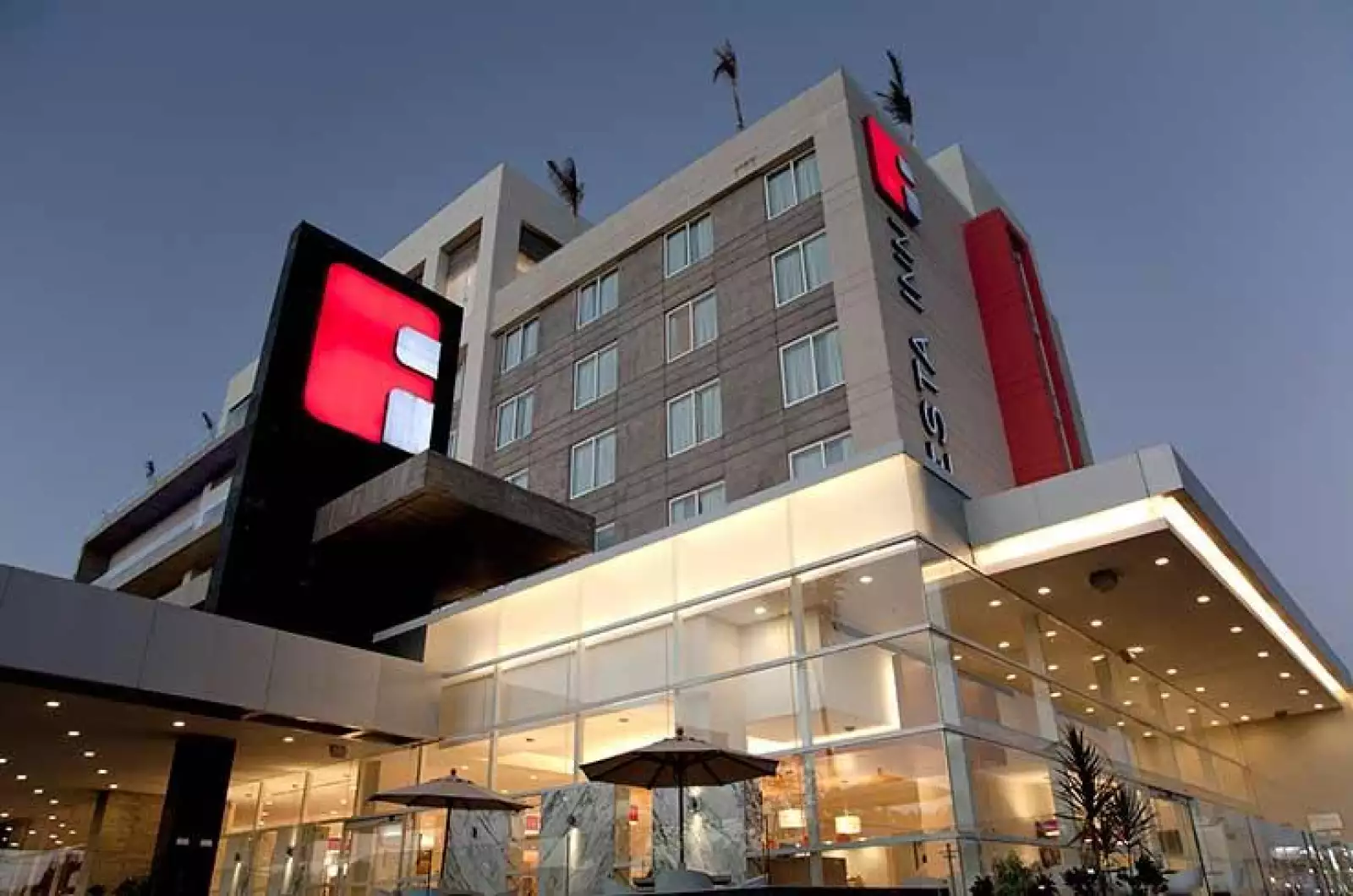 Fiesta Inn - JRA Arquitectos