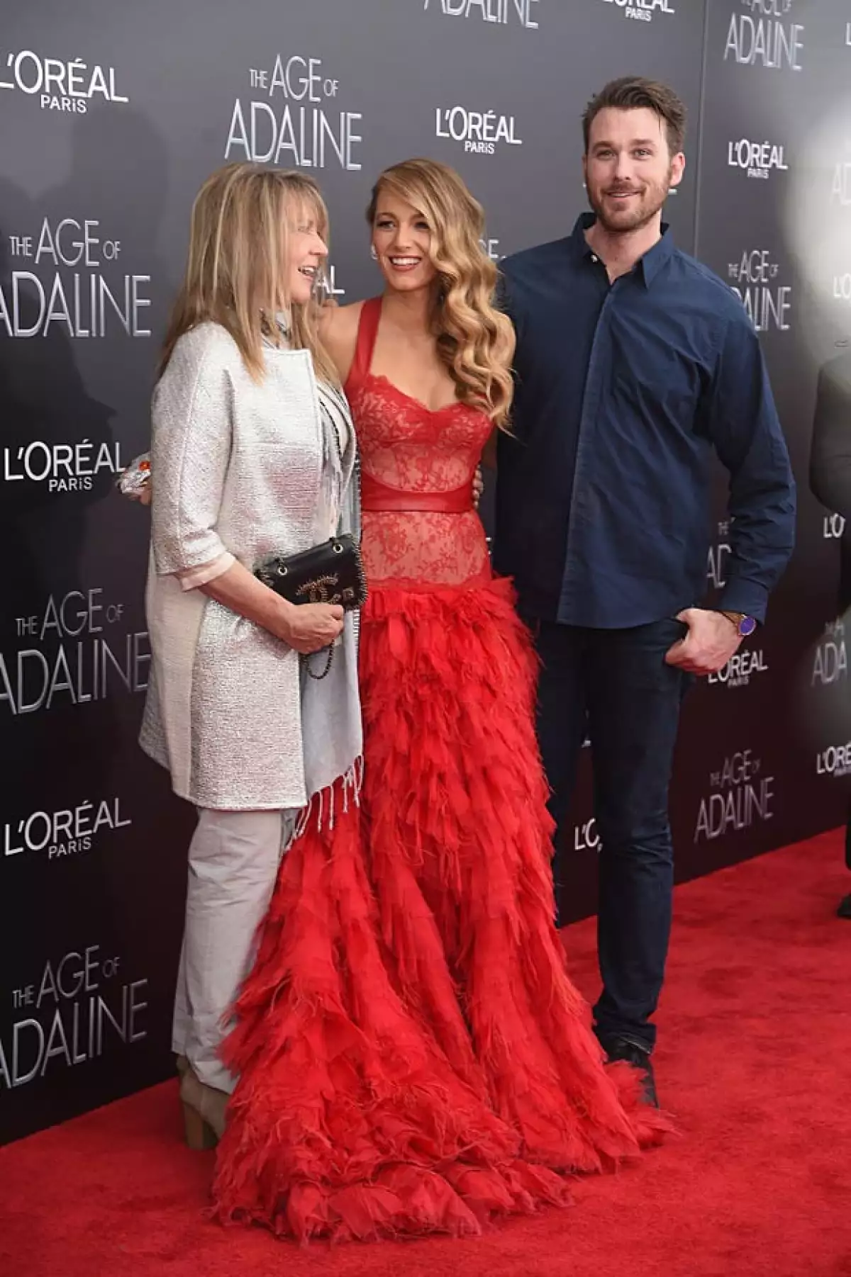 ¿Así o más hot? Ya descubrimos que Blake no es la única que roba el spotlight en su familia. Conoce a Eric Lively, su guapísimo hermano mayor.