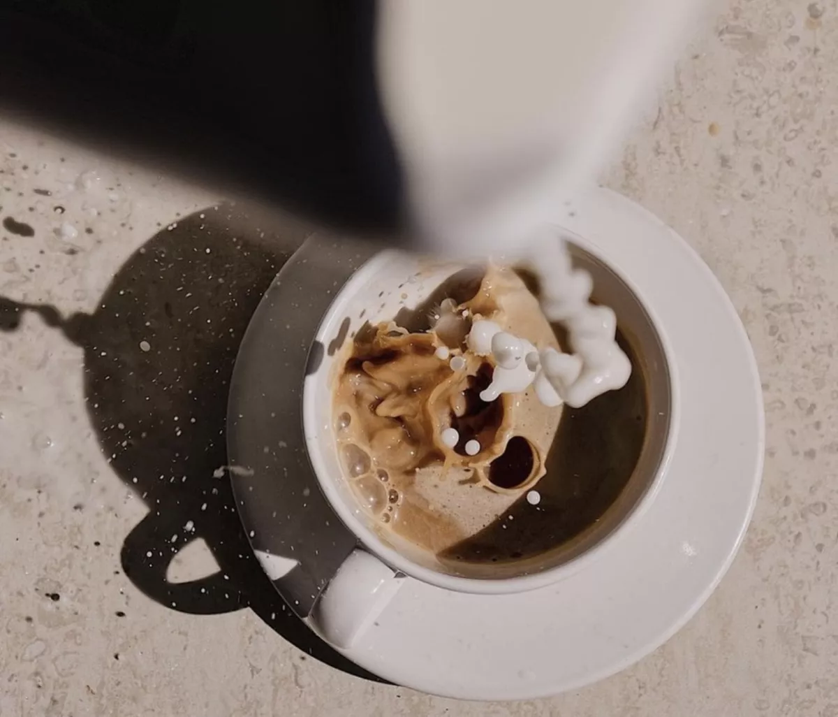 Loretta, Coffee and Nails: El combo perfecto 

