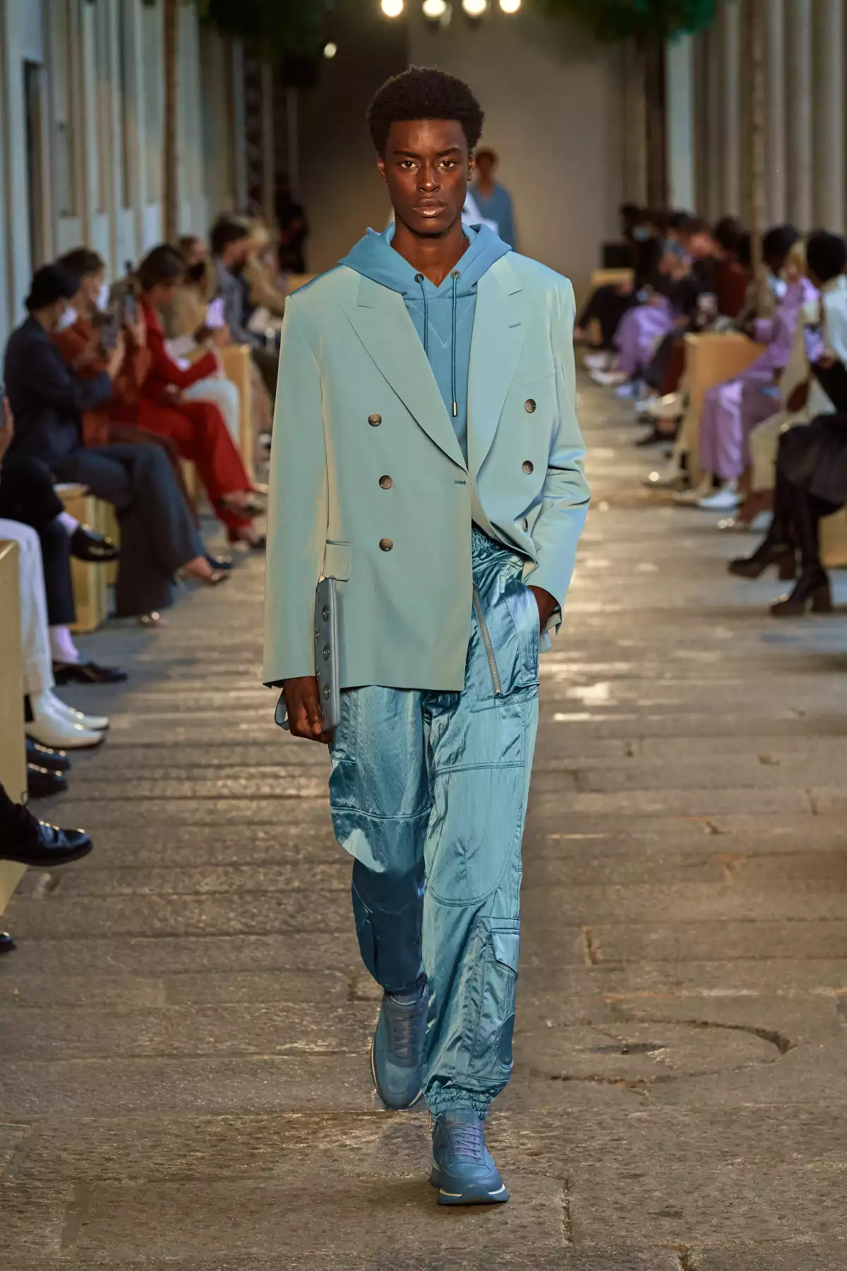FS_Milan_01_Runway.jpg