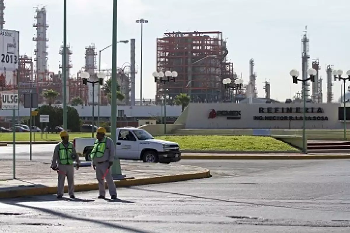 Refiner�a Cadereyta Pemex