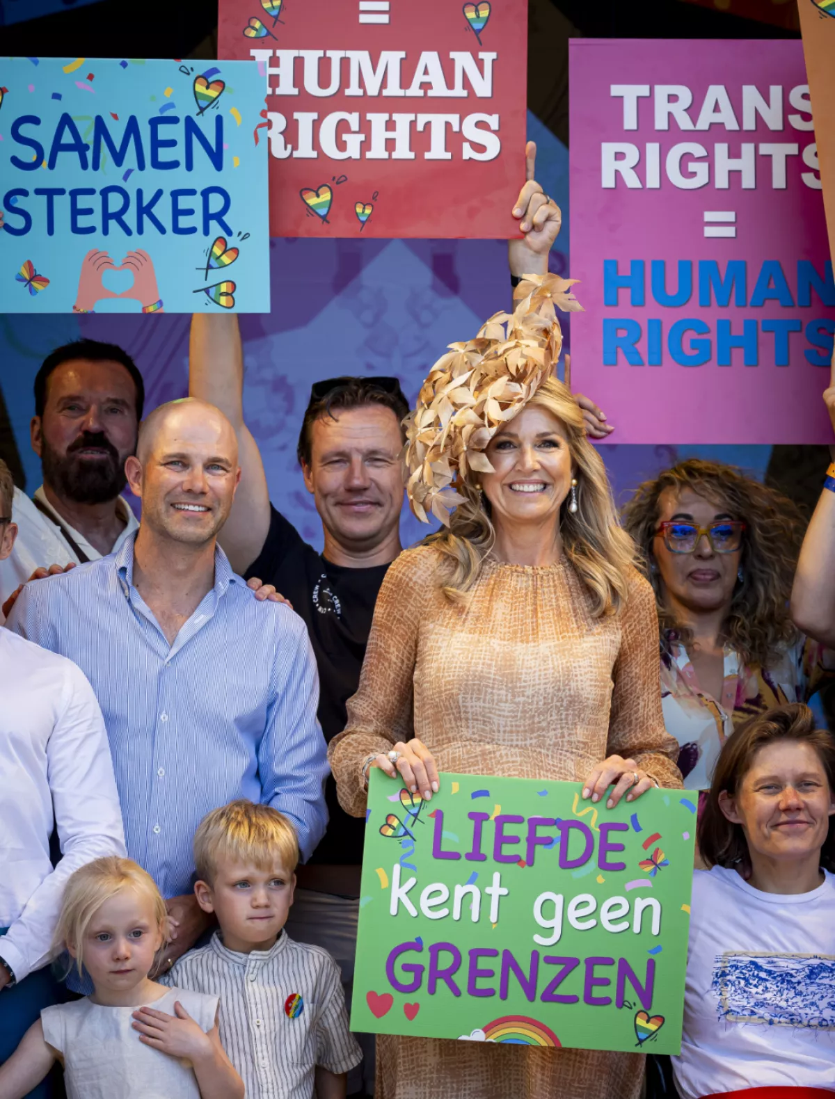 La reina Máxima de Holanda da el banderazo de salida al WorldPride en Amsterdam