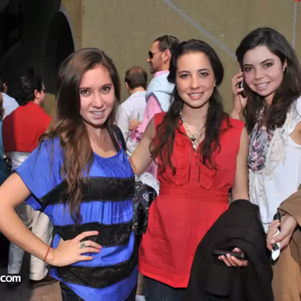 Ana Ceci,Ana Paula y Daniela Villaseñor