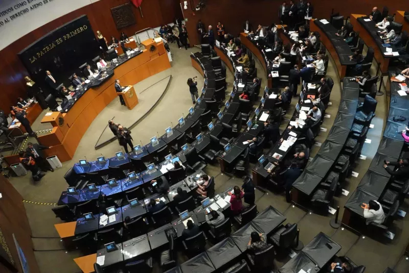 Senado avala ley nacional para eliminar trámites burocráticos: CURP biométrica será obligatoria