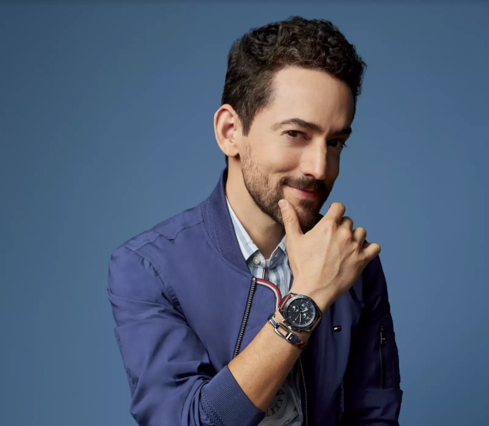 El estilo dinámico y sofisticado define a este reloj de Tommy Hilfiger