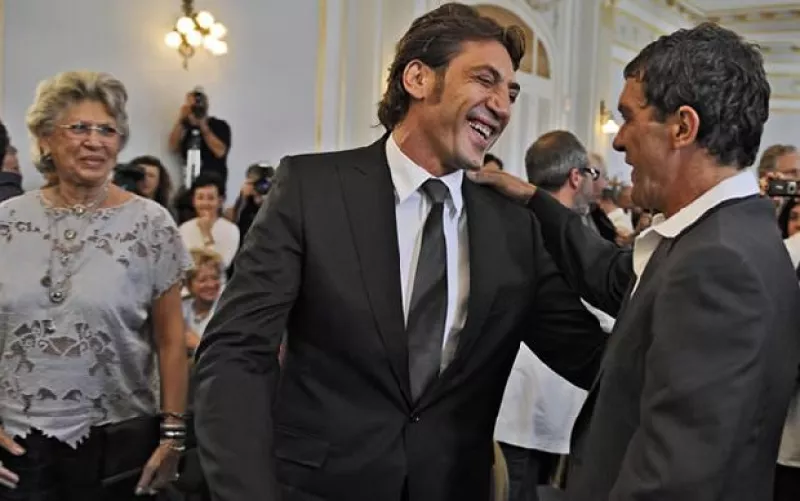 El actor español recibió durante el Festival de San Sebastián un reconocimiento por ser un gran actor que ha logrado sobresalir por trabajar duro.