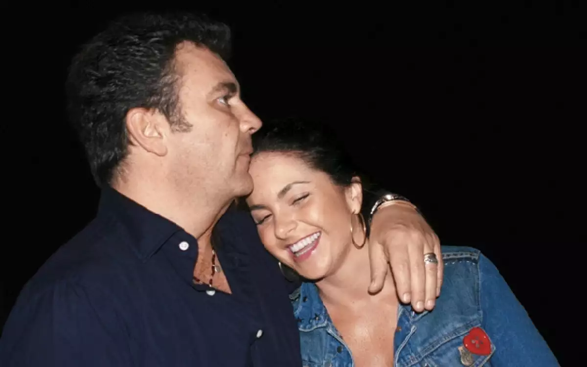 Que si él tiene una hija fuera del matrimonio o que si ella anda con tal o cual actor, tienen 12 años de matrimonio pero más de 15 veces han publicado que están en las últimas.