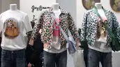 La firma se asoció con el artista californiano Gary Baseman para una línea de primavera/verano 2015.