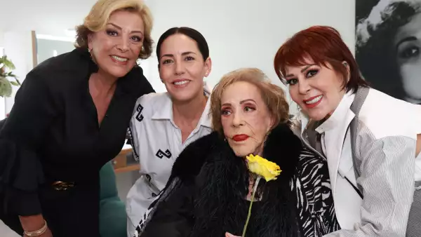 Sylvia Pasquel, Stephanie Salas, Silvia Pinal y Alejandra Guzmá