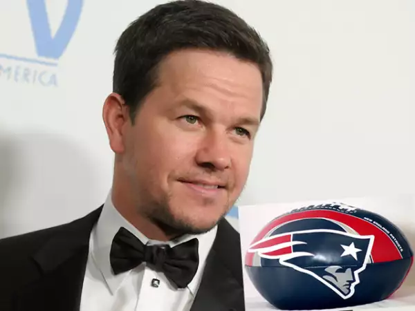 Mark Wahlberg sigue a los Patriotas de Nueva Inglaterra.