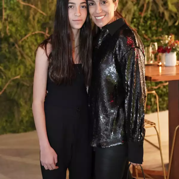 Maggie y Becky Shamosh