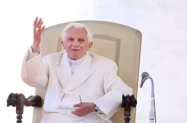 Fallece papa emérito Benedicto XVI