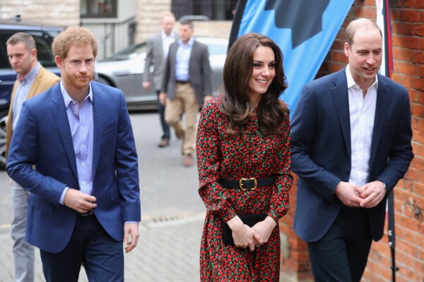 Kate Middleton con clutch