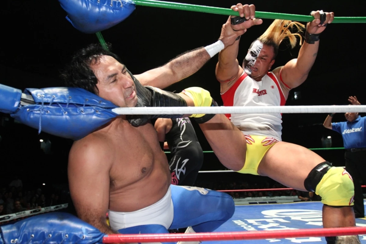 blue panther mister aguila arena mexico lucha libre