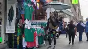 Mientras la playera oficial de la selección mexicana supera los 2,000 pesos, las piratas van desde 100 pesos en CDMX