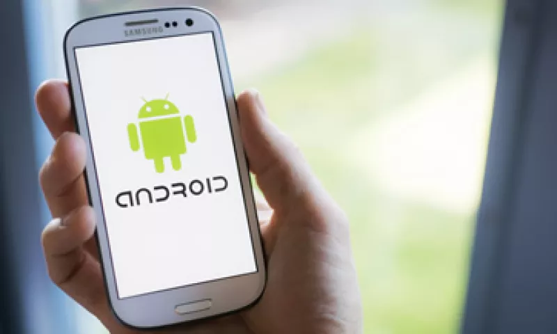 Esta vulnerabilidad de Android guarda similitud con el reciente hackeo que sufrieron los teléfonos de Apple. (Foto: shutterstock.com )