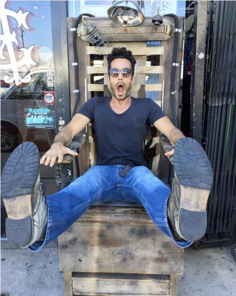 El actor ya con 34 años sigue teniendo alma de niño y comparte divertidos momentos en su Instagram.